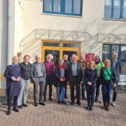 Die Mitglieder der einzelnen Landesverbände des DTKV vor dem Cityhotel in Aschersleben, sowie bei dem Treffen